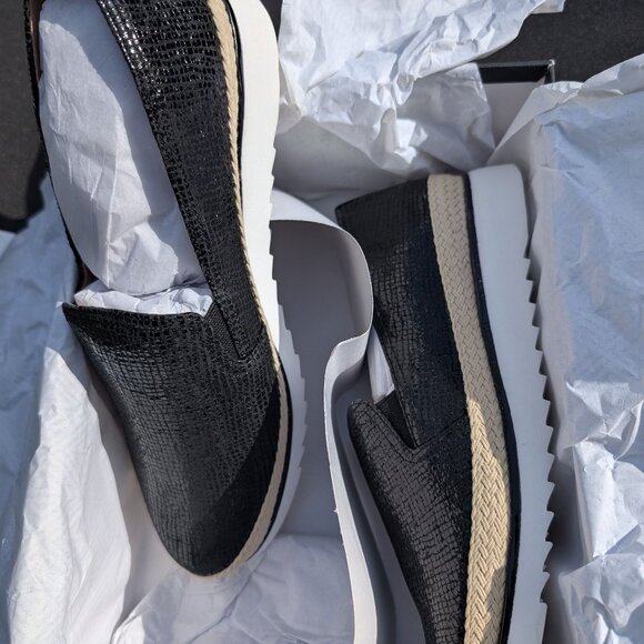 Donald Pliner Black Spring Loafer Size 10 NIB - Picture 3 of 8